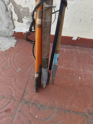 Cañas de pescar de bambú y fibra