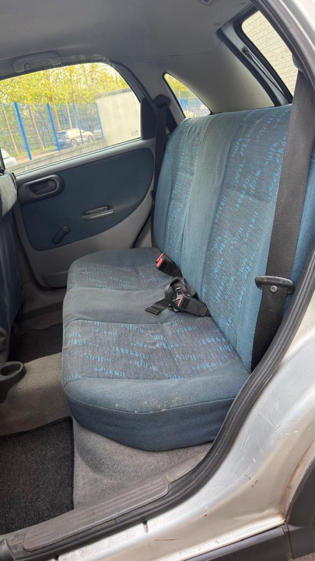 Opel Corsa 1.2 gasolina 2002