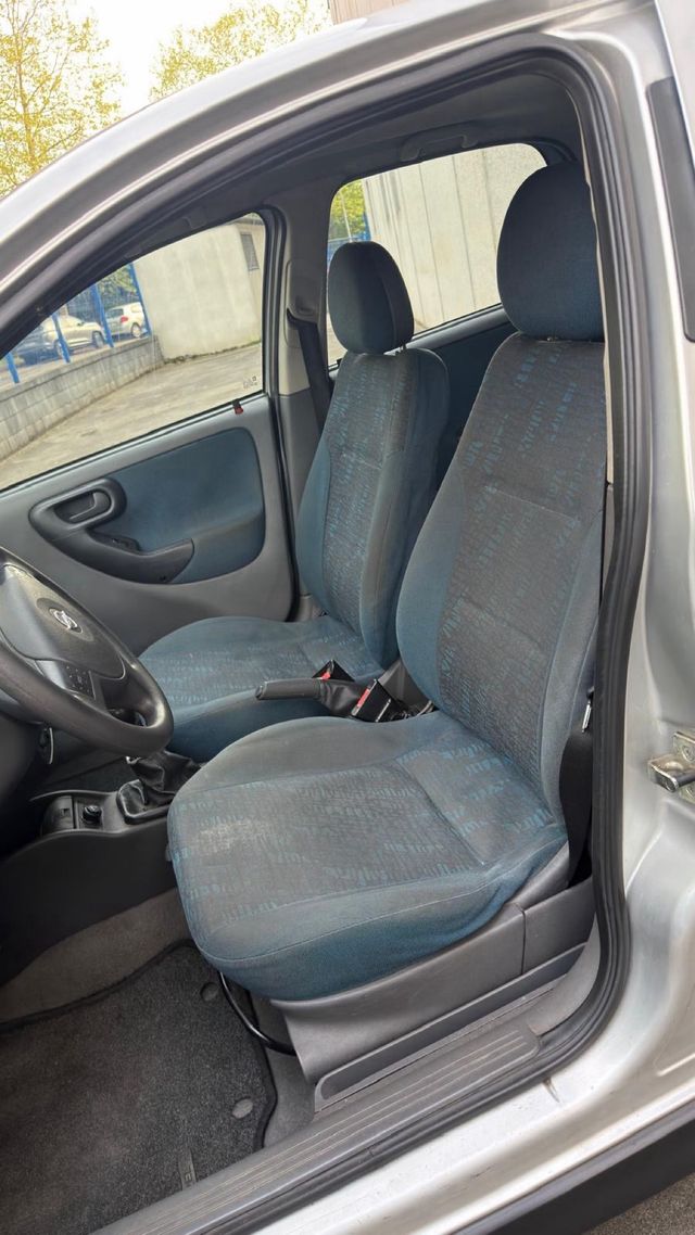 Opel Corsa 1.2 gasolina 2002