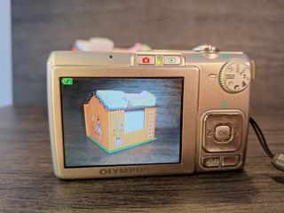 Olympus FE-230 Cámara Digital 7.1 MP Plata