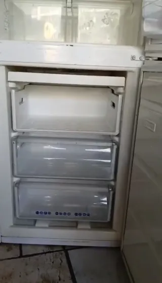 Nevera blanca usada en buen estado