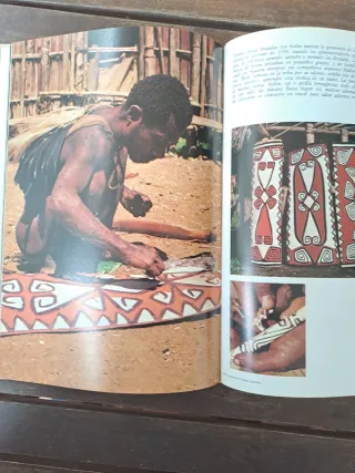 Mundos Primitivos.  National Geographic Society.