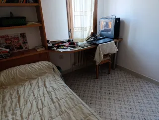 Dormitorio juvenil madera y blanco