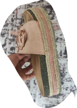 Sandalias de cuña con flores