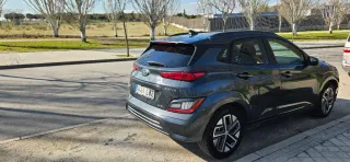 Hyundai Kona eléctrico Style 2022.SoH batería 100%