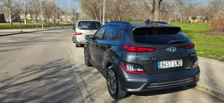 Hyundai Kona eléctrico Style 2022.SoH batería 100%