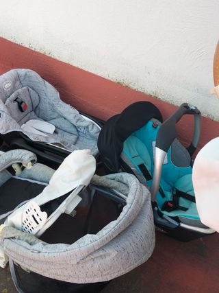 Carrito de bebé y silla de coche