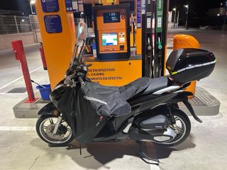 Moto Scooter Negra