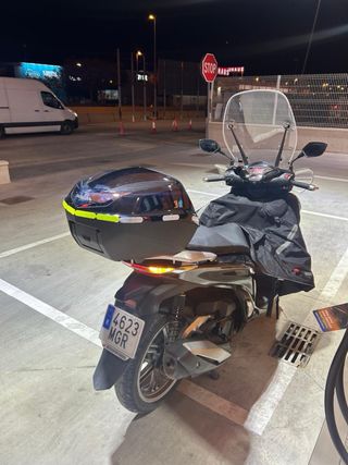 Moto Scooter Negra