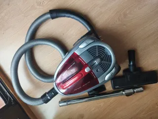 Aspiradora sin bolsa HEPA