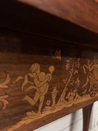 Elegante mueble bar antiguo