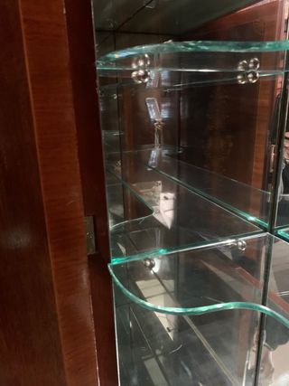 Elegante mueble bar antiguo