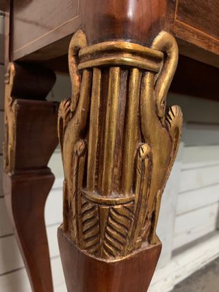 Elegante mueble bar antiguo