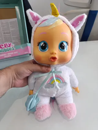 Muñeca Cry Babies Unicornio
