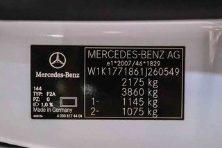 Mercedes Clase A Sedán A 250 e **Techo panorámico**