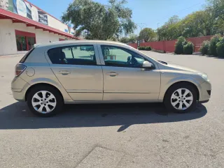 Opel Astra 2008