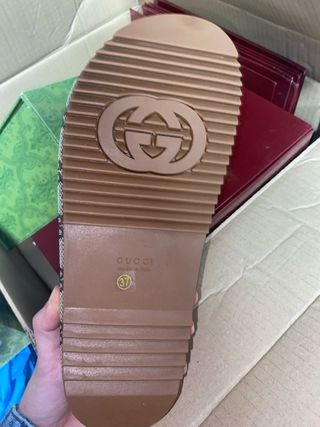 Chanclas Gucci Beige y Marrón