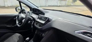 Peugeot 208 2017