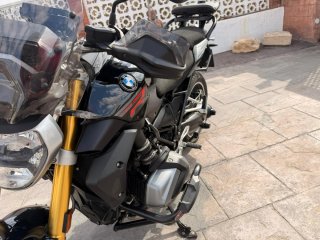 BMW R 1250 R Negra
