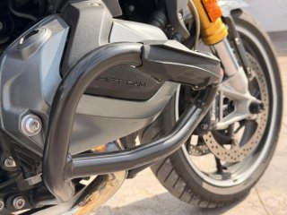 BMW R 1250 R Negra