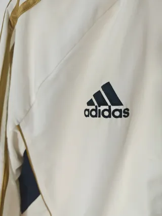 Chaqueta Real Madrid Adidas Blanca y Dorada