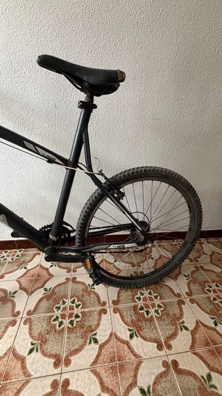 Bicicleta B'TWIN Negra