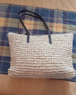 GRATIS Bolso de rafia NUEVO SIN ESTRENAR