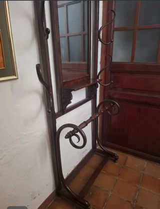 Recibidor Thonet con espejo y paragüero