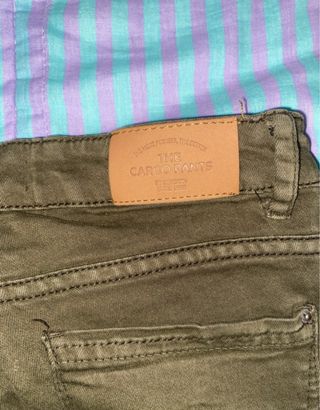 Pantalones cargo Bershka verde militar