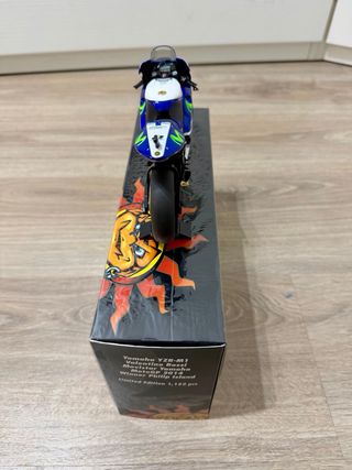 Yamaha YZR-M1 Valentino Rossi 2014 philip island