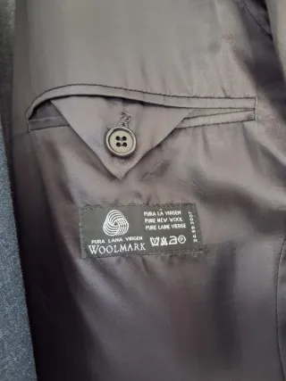 Traje de hombre gris