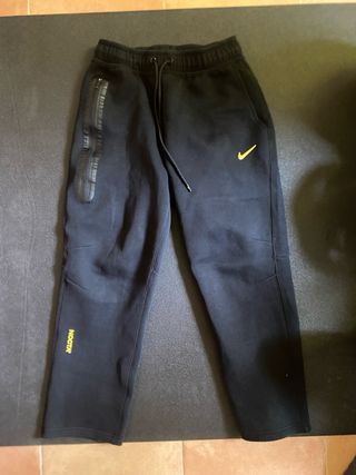 Chándal Nike NOCTA Negro y Dorado