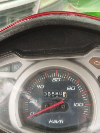 Honda Lead Roja Scooter Automática