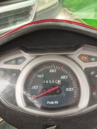 Honda Lead Roja Scooter Automática