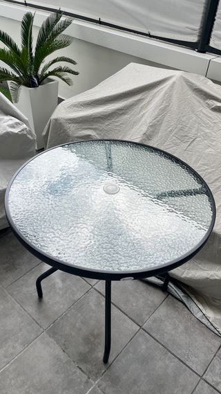 Mesa de terraza redonda cristal y metal