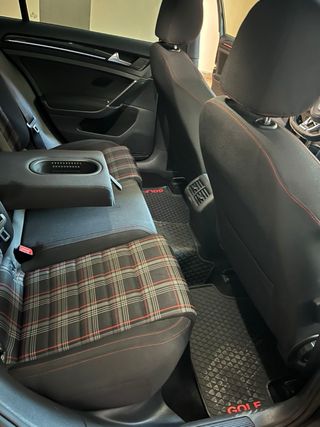 coche nuevo lo vendo por otro grande muy cuidado
