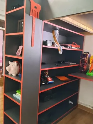 Cama gaming negra y roja