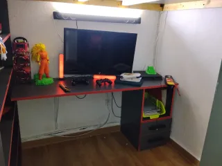 Cama gaming negra y roja