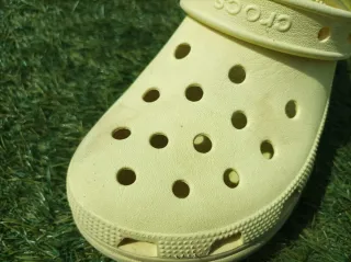 Crocs iconic comfort Talla 34/35 Amarillas pastel