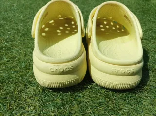 Crocs iconic comfort Talla 34/35 Amarillas pastel