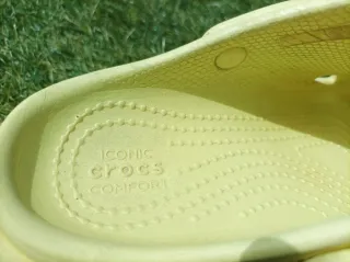 Crocs iconic comfort Talla 34/35 Amarillas pastel