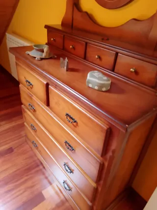 Dormitorio madera noble marrón claro