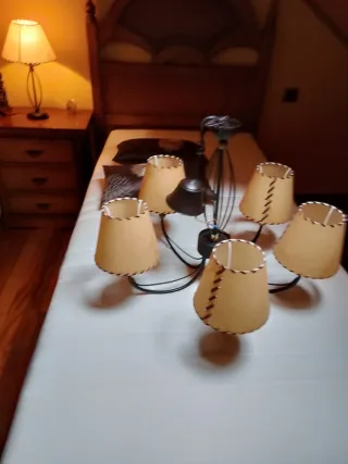 Dormitorio madera noble marrón claro