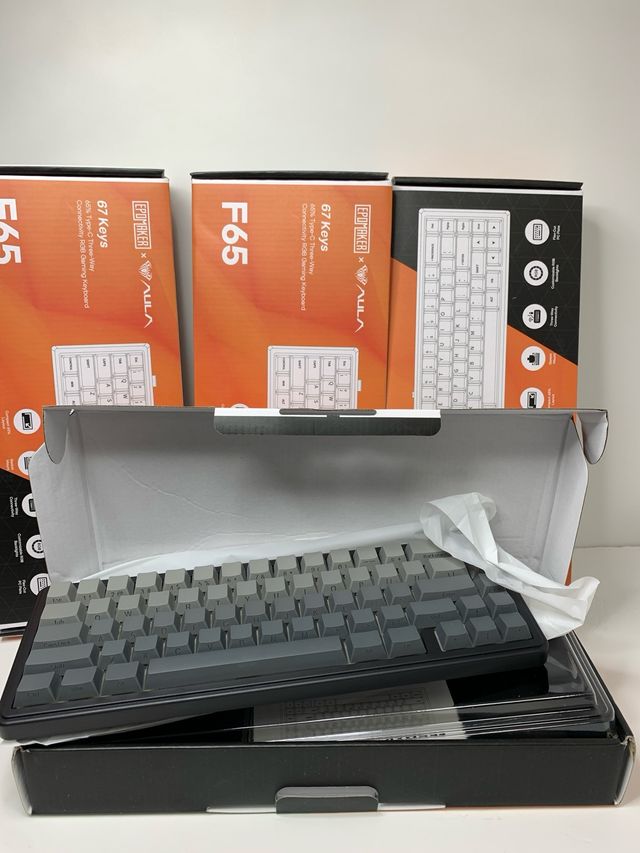 EPOMAKER F65 Teclado Gaming Mecânico Sem Fio