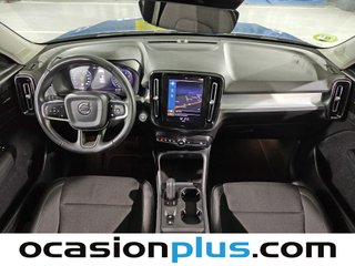Volvo XC40 T3 Momentum Auto 120 kW (163 CV)