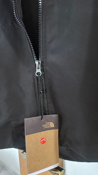 Chaqueta Cortavientos The North Face Negra