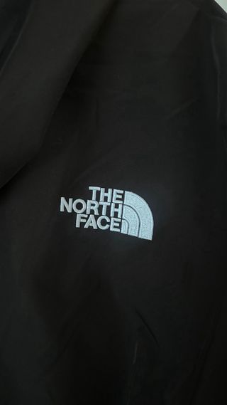 Chaqueta Cortavientos The North Face Negra