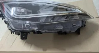Faro Seat Ibiza/Arona Derecho