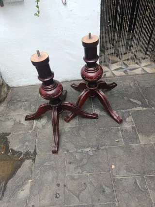 2 Patas Mesa Vintage Vino Burdeos Madera