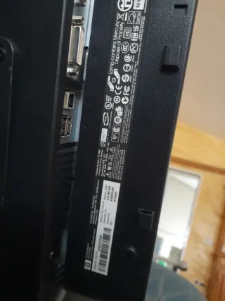 Pantalla HP 1740 Plata